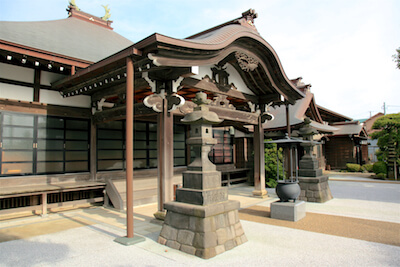 泉蔵寺