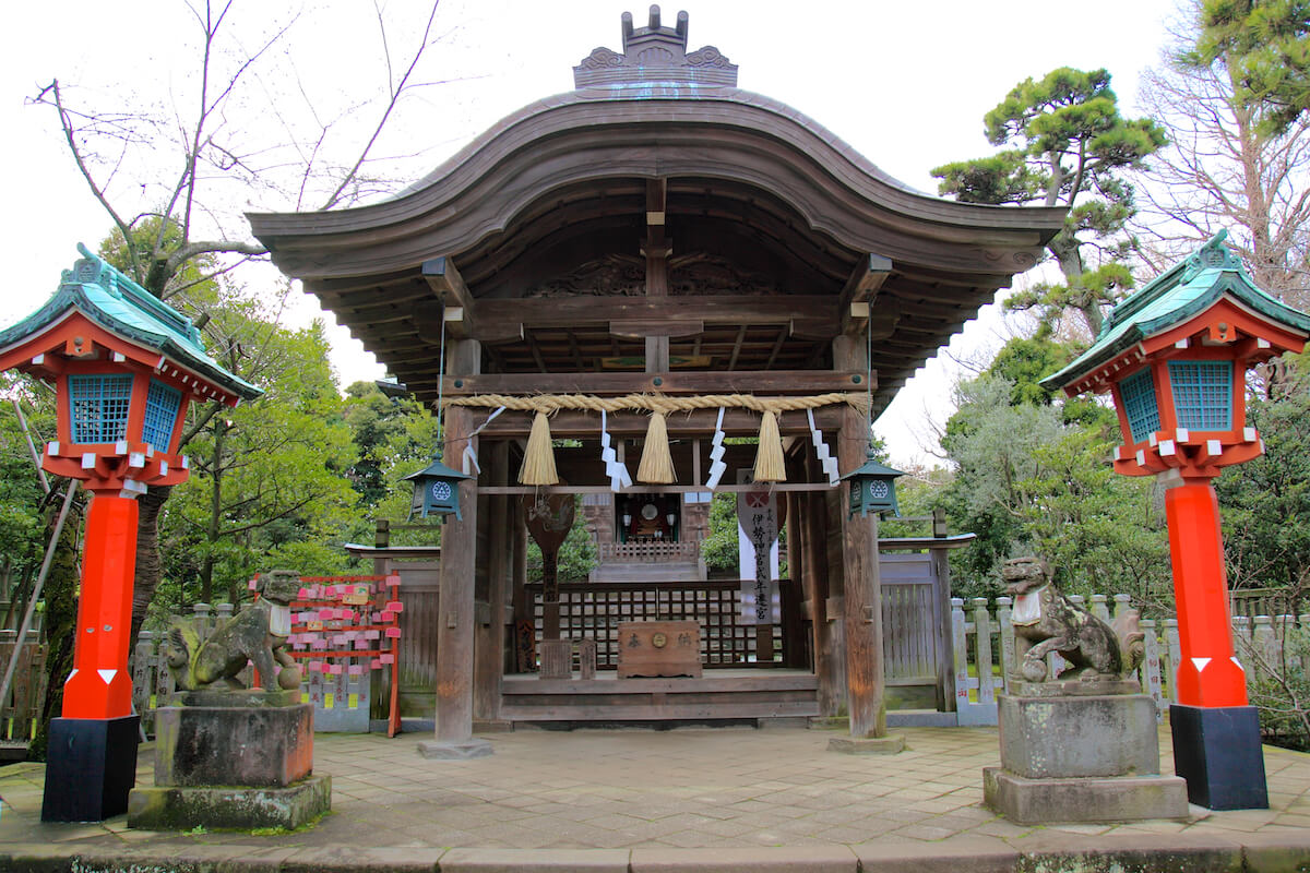 江島神社　奥津宮