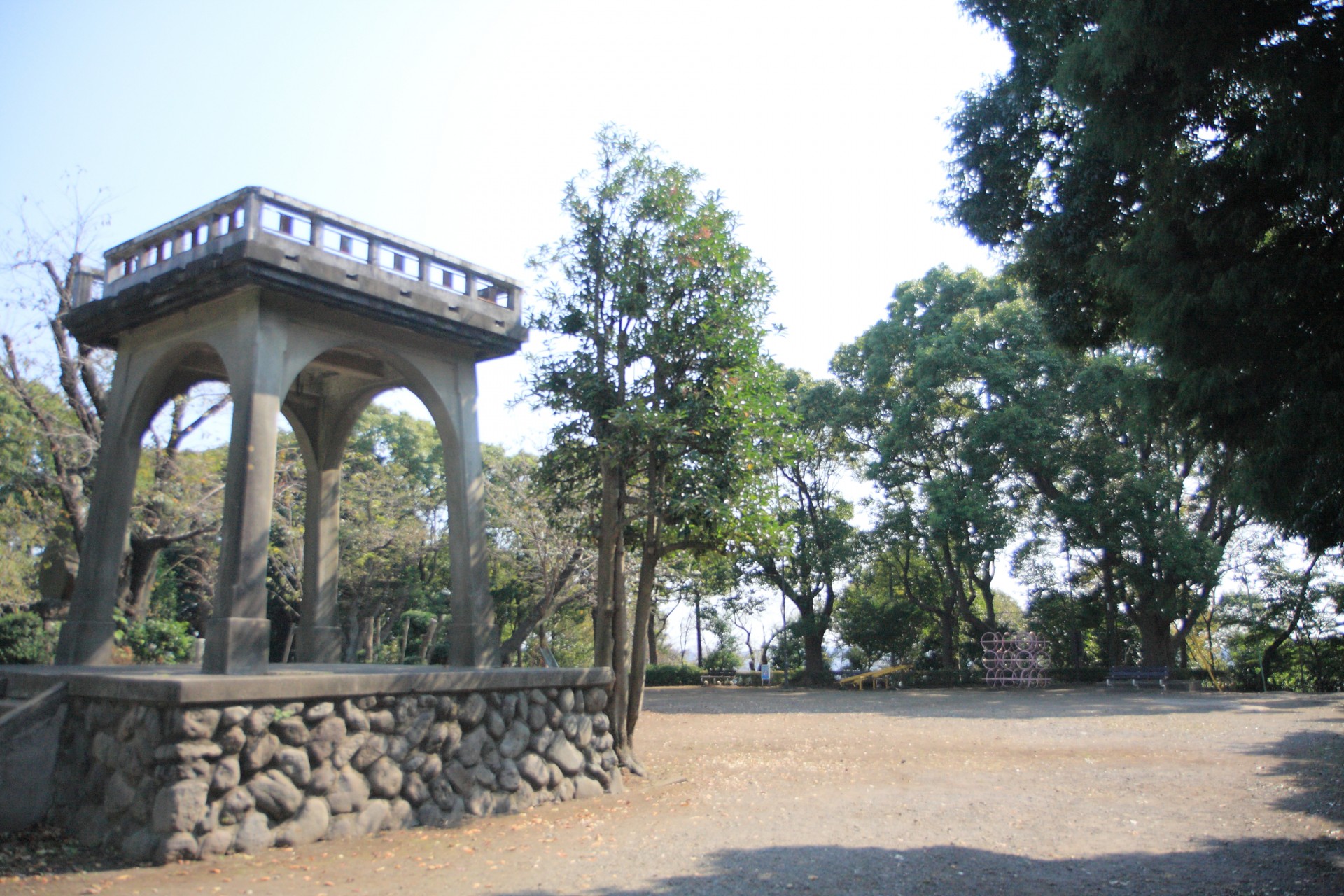 伊勢山公園