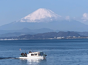 べんてん丸と富士山
