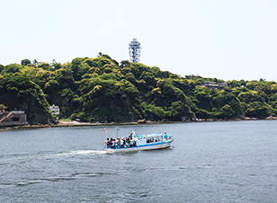 べんてん丸と江ノ島